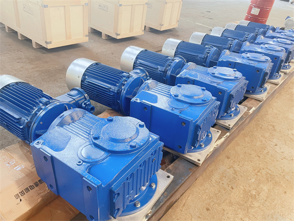 2406051717568540986082.jpg 3.jpg